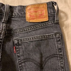 Levis wedgie straight jeans!